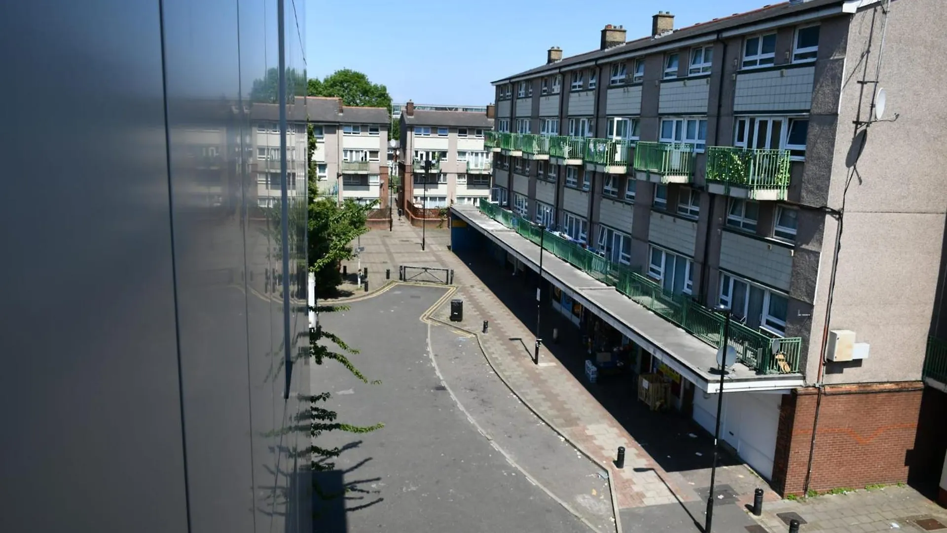 Apartment Sleeps 4 - Private Balcony - Wheelchair Accessible London